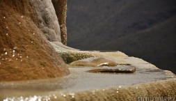 Hierve El Agua - zkamenělé vodopády